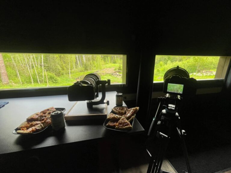 Lars Kundsen & Kim Nielsen in the Wildlife Dreams hide